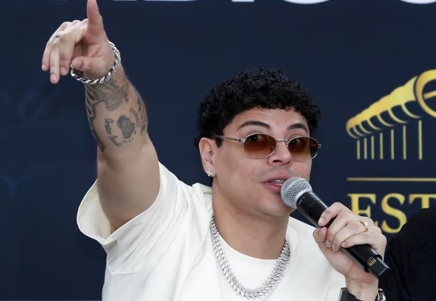 Grupo Firme le dice «no» a los narcocorridos; «nosotros vamos por el amor, el desamor, la fiesta» Grupo Firme le dice «no» a los narcocorridos; «nosotros vamos por el amor, el desamor, la fiesta»
