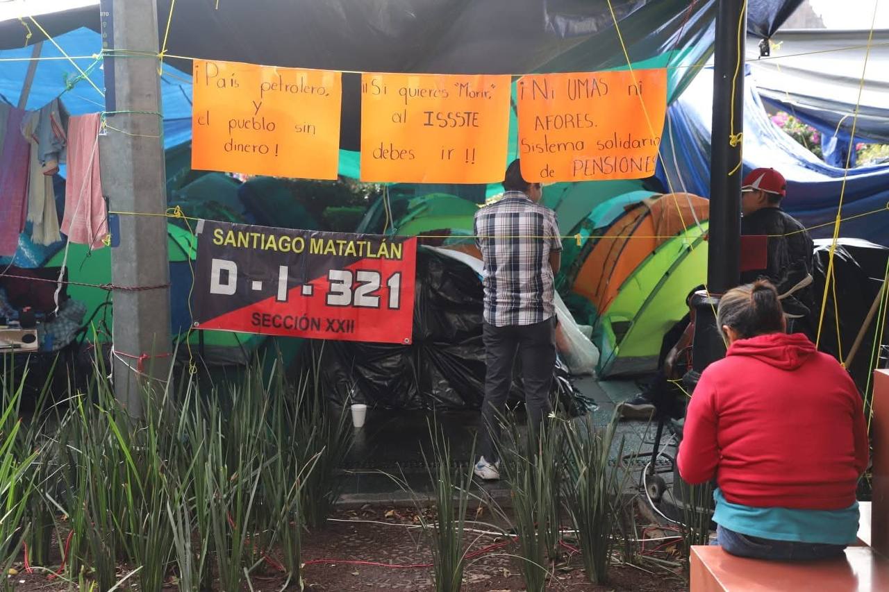 Maestros de la CNTE siguen en paro; en Oaxaca no definen aún si habrá sanciones económicas a docentes