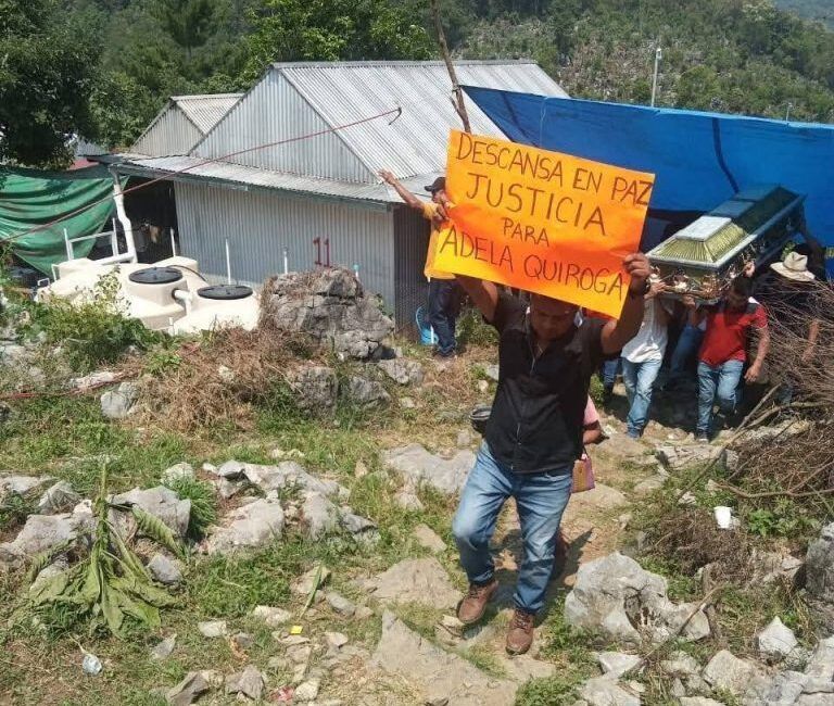 Piden justicia por muerte de mujer indígena en Oaxaca tras presunta negligencia médica