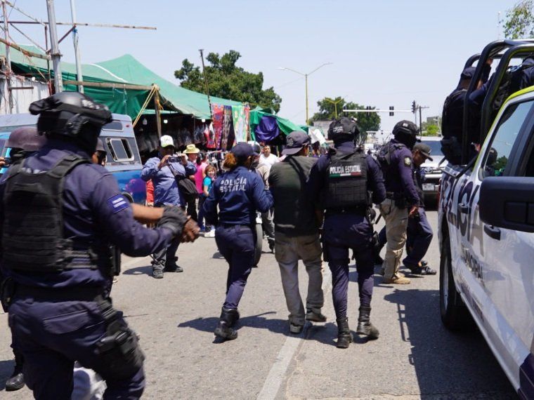 DDHPO investiga denuncias por detenciones durante “Operación Pescador” en Oaxaca; 416 personas fueron desplazadas DDHPO investiga denuncias por detenciones durante “Operación Pescador” en Oaxaca; 416 personas fueron desplazadas