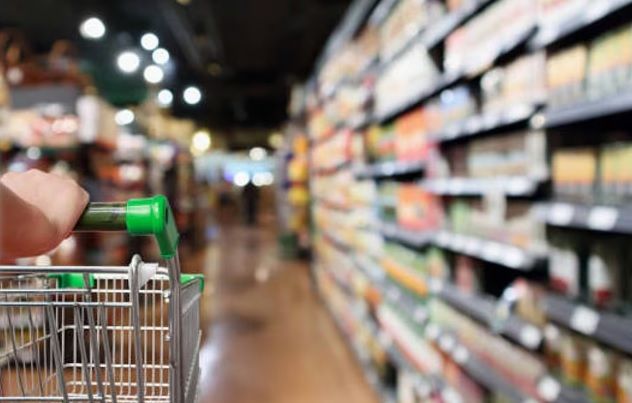 Confianza del consumidor liga 6 meses a la baja en abril; no ocurría desde hace 17 años