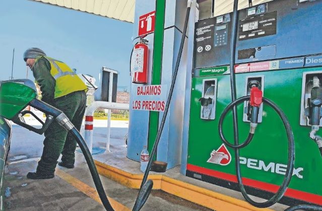 Tope a gasolina cuesta 9 mil 158 mdp, calculan