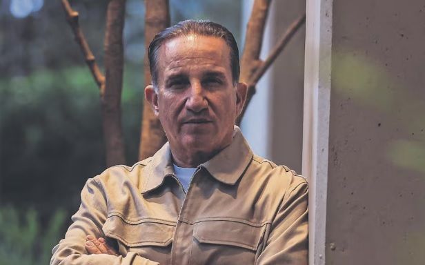 Plutarco Haza va por nuevos «cárteles» en el spin-off de «El Señor de los Cielos»