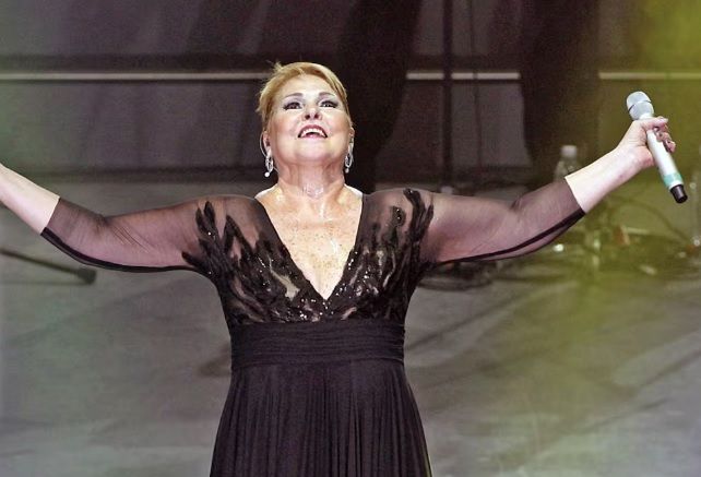 Ella es Lupita D’Alessio, la «leona dormida» que rugirá con fuerza y con amor de madre en el Zócalo
