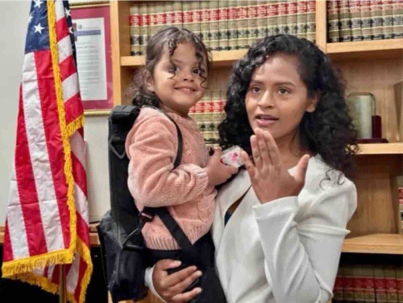 Deportación pone en peligro la vida de niña oaxaqueña con grave enfermedad en EE.UU. Deportación pone en peligro la vida de niña oaxaqueña con grave enfermedad en EE.UU.