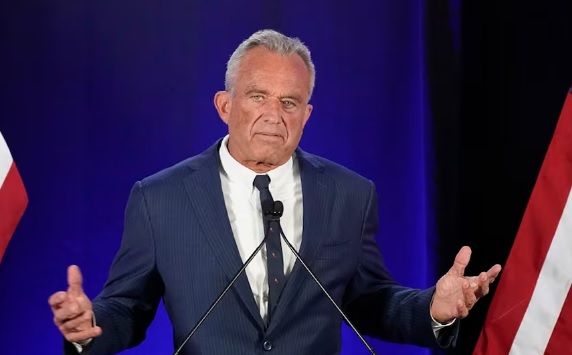 Secretario de Salud de EU, Robert Kennedy Jr., defiende manejo de casos de sarampión; México está peor, dice