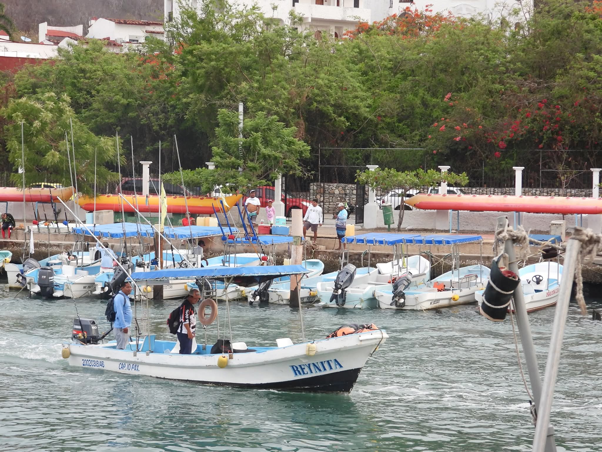 Suspenden Segundo Torneo de Pesca en Puerto Ángel por condiciones climáticas adversas