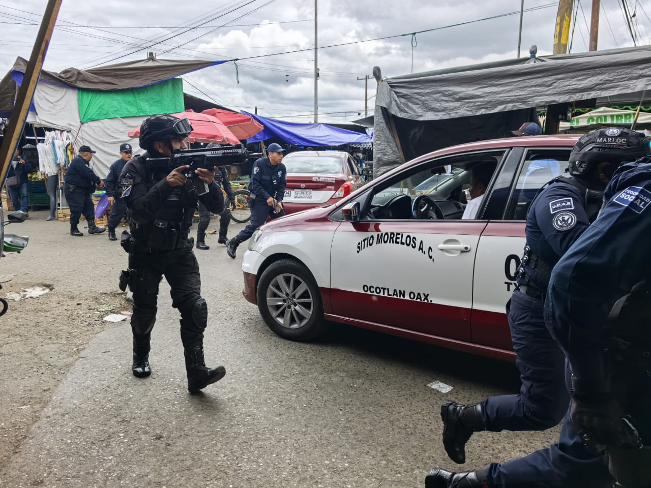 Balacera en el Mercado de Abasto de Oaxaca tras enfrentamiento entre CATEM Joven y CTM por desalojo