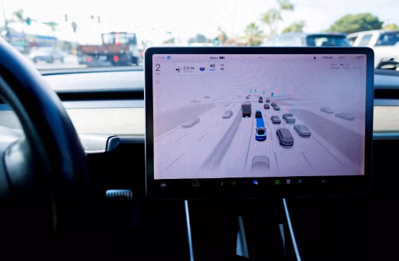 Servicio de robotaxis de Tesla podría lanzarse el 22 de junio, afirma Musk; iniciaría operaciones en Austin, Texas