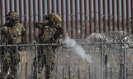 Texas despliega a la Guarda Nacional ante convocatoria de protestas contra redadas migratorias; gobernador advierte arrestos por daños