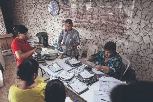 Morena se queda con plazas clave en Veracruz