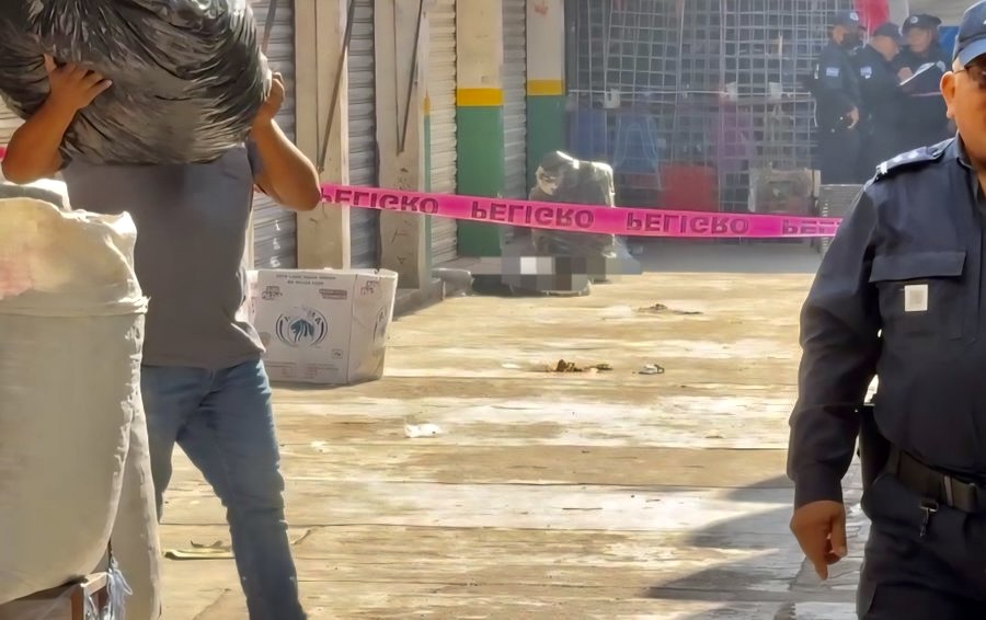 Ejecutan a un hombre en el Mercado de Abasto de Oaxaca, en plena temporada de Guelaguetza Ejecutan a un hombre en el Mercado de Abasto de Oaxaca, en plena temporada de Guelaguetza