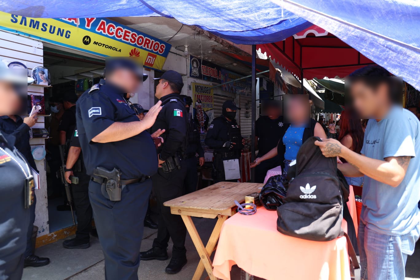 Operativo Pescador asegura 441 celulares y equipos de cómputo presuntamente robados y detiene a una persona en el Mercado de Abasto