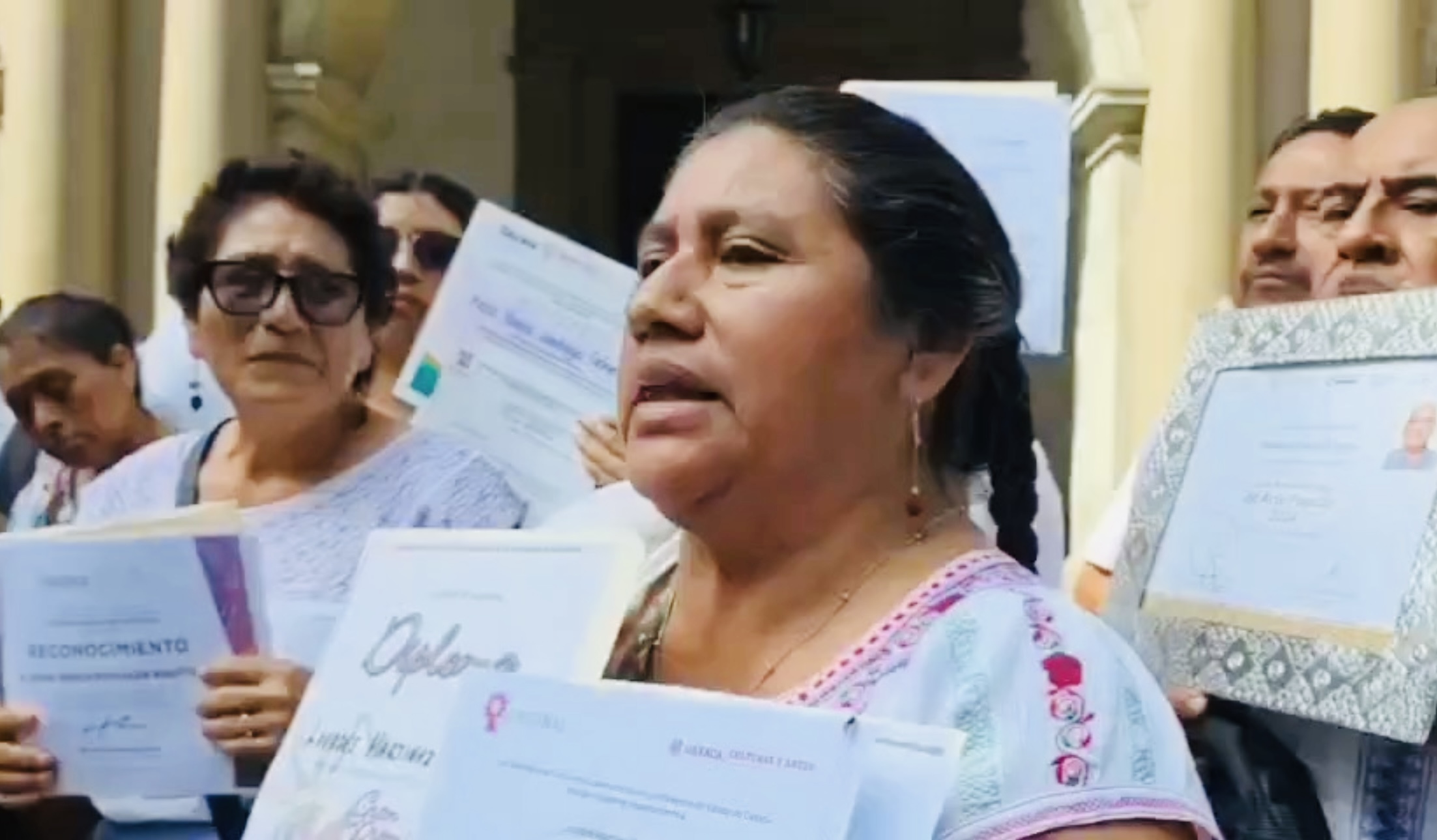 Asociación de artesanos decide no participar en la vendimia por Guelaguetza; Chagoya aumentó costo de permisos en 1000% Asociación de artesanos decide no participar en la vendimia por Guelaguetza; Chagoya aumentó costo de permisos en 1000%