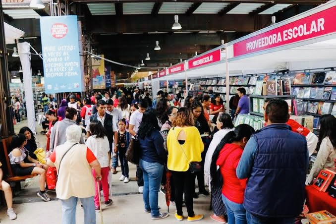 Controversia por cancelación de la Feria Internacional del Libro de Oaxaca Controversia por cancelación de la Feria Internacional del Libro de Oaxaca