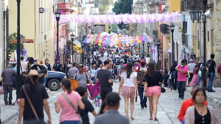 Guelaguetza 2025 deja saldo negativo al sector hotelero: turismo austero y ocupación cayó 9 por ciento
