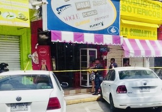 Fue una ejecución: la víctima es Omar Nava, comerciante de periódicos y revistas, asesinado en pleno centro de Tuxtepec Fue una ejecución: la víctima es Omar Nava, comerciante de periódicos y revistas, asesinado en pleno centro de Tuxtepec