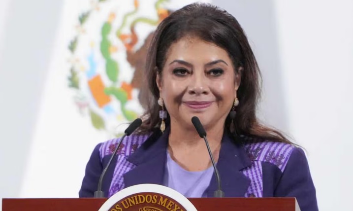 Clara Brugada instala en el Zócalo mesa de atención contra el despojo de inmuebles; busca atender fraudes y juicios amañados en inmuebles Clara Brugada instala en el Zócalo mesa de atención contra el despojo de inmuebles; busca atender fraudes y juicios amañados en inmuebles
