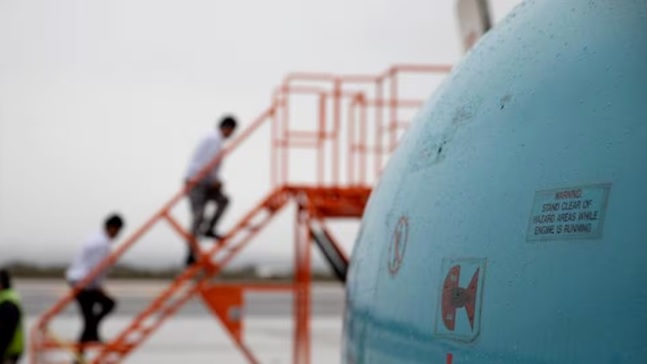 Gobierno de Trump reanuda vuelos de deportación a terceros países; llegan a Esuatini ciudadanos de Vietnam, Jamaica, Laos, Yemen y Cuba Gobierno de Trump reanuda vuelos de deportación a terceros países; llegan a Esuatini ciudadanos de Vietnam, Jamaica, Laos, Yemen y Cuba