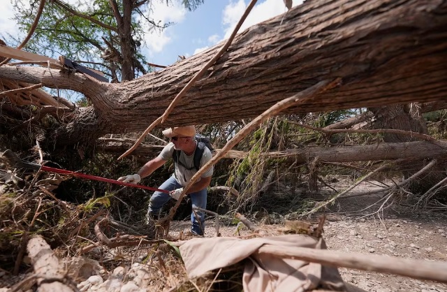 Sube a 119 la cifra de muertos por inundaciones en Texas; más de 150 personas siguen desaparecidas Sube a 119 la cifra de muertos por inundaciones en Texas; más de 150 personas siguen desaparecidas