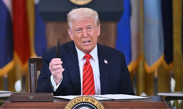 Gobierno de Trump revoca regla que beneficiaba a migrantes en educación; no podrán acceder a recursos federales de programas técnicos Gobierno de Trump revoca regla que beneficiaba a migrantes en educación; no podrán acceder a recursos federales de programas técnicos