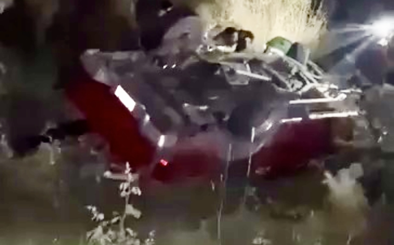 Grave accidente en libramiento al Tule, Oaxaca, moviliza a cuerpos de emergencia para atender víctimas Grave accidente en libramiento al Tule, Oaxaca, moviliza a cuerpos de emergencia para atender víctimas