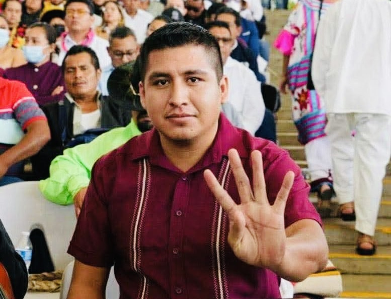 Esaú Zavaleta, reportero regional, detenido arbitrariamente en Playa Grande, por documentar conflicto; denuncian violación a libertad de expresión