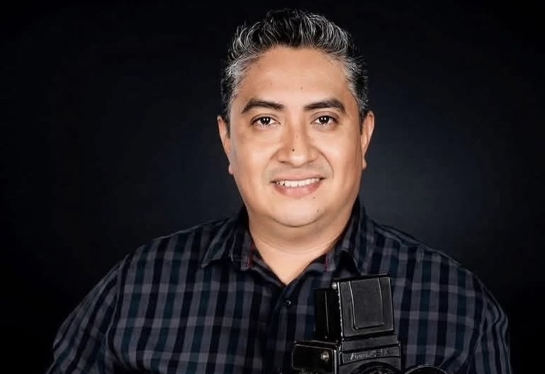 Fotógrafo tuxtepecano Gautier Sánchez muere apuñalado; herido, impactó su vehículo frente al Instituto Tecnológico