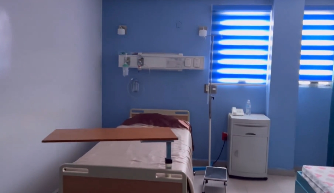 María Elena Ríos denuncia que su agresor no está en hospital: policías custodian habitaciones vacías
