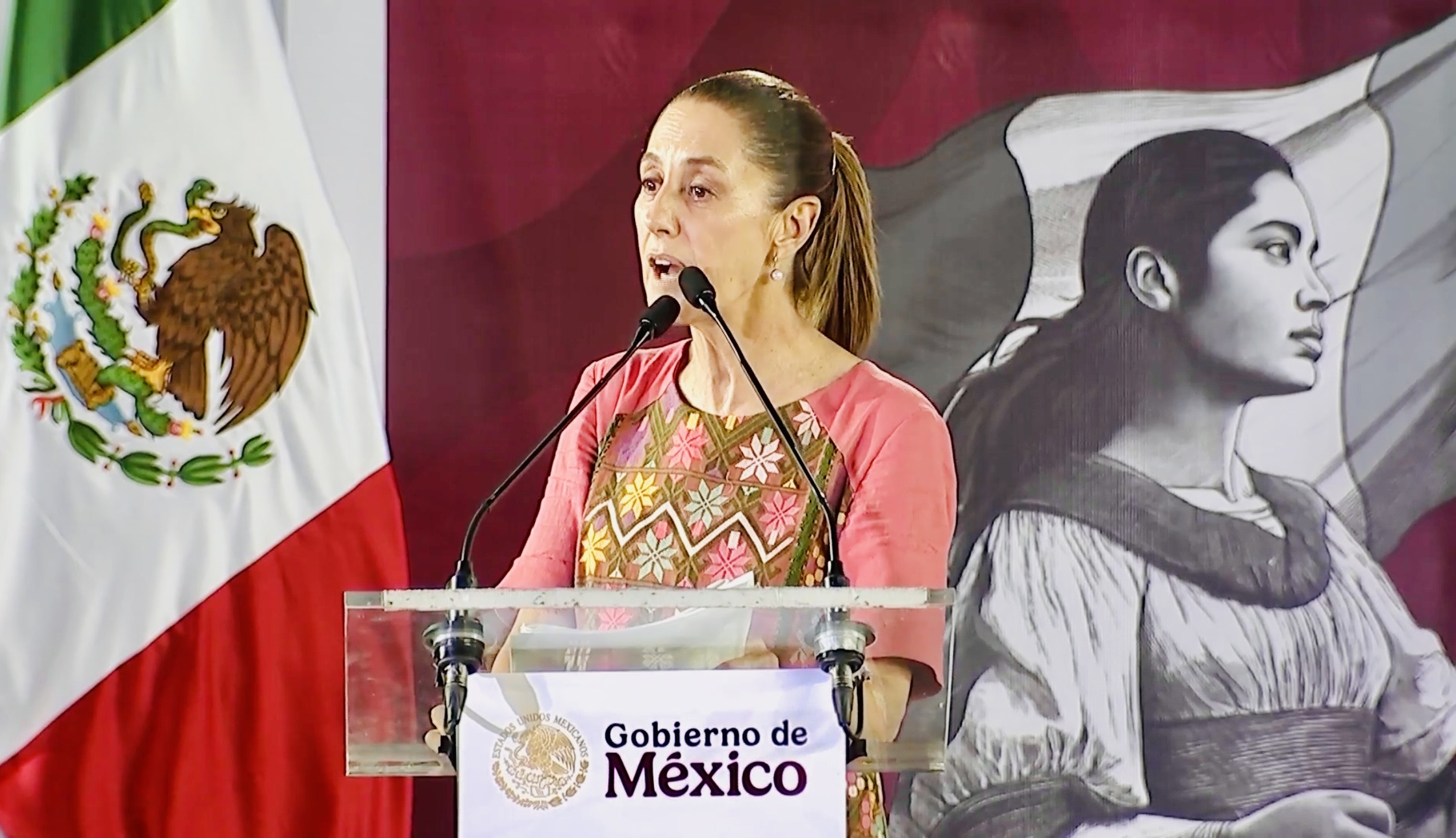 Sheinbaum rinde informe en Oaxaca y anuncia inversiones históricas en obras, programas sociales y justicia