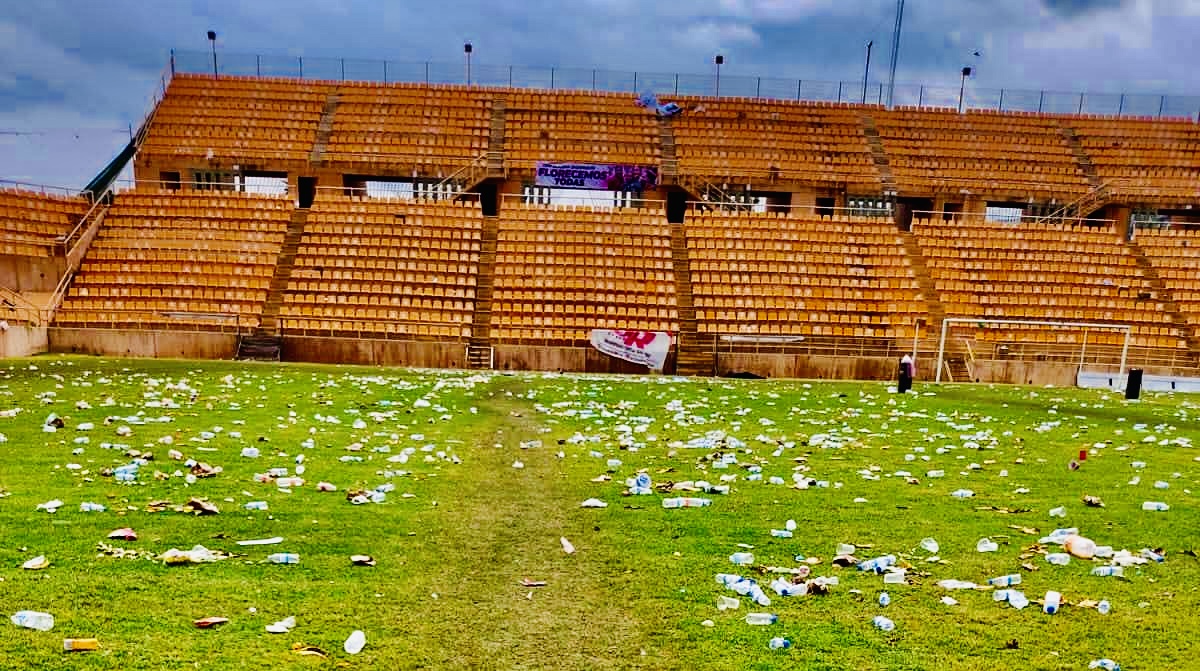 Estadio Tecnológico del ITO seriamente maltratado tras acto de Sheinbaum; hay daños en pasto, butacas y equipamiento