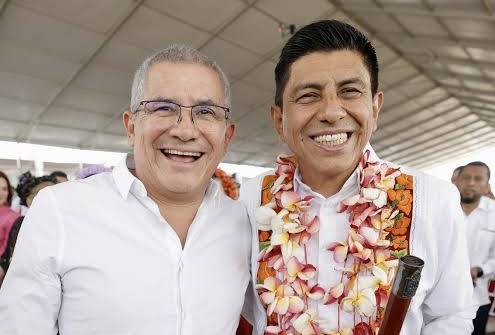 Habitantes de Atzompa, #Oaxaca, protestan contra Noé Jara por intervenir en elecciones y respaldar reelección de su edil