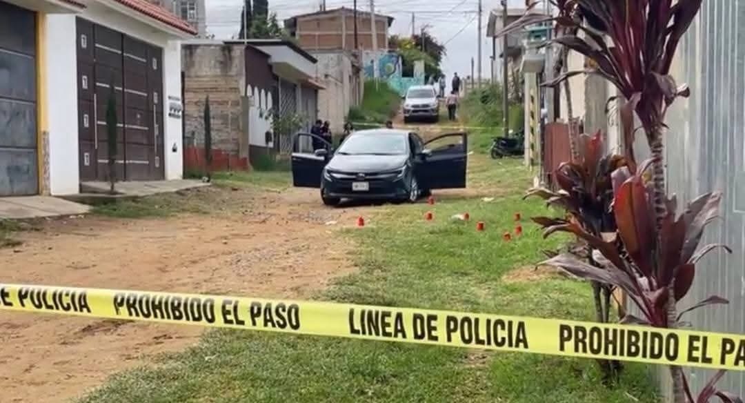 Ataque armado en #Oaxaca de Juárez deja heridos a padre e hijo frente a centro de salud en Pueblo Nuevo
