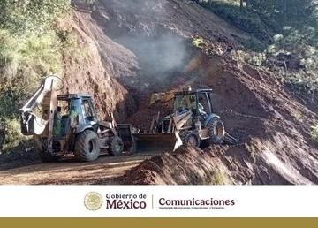 Derrumbe en carretera Oaxaca-Puerto Ángel bloquea vía en kilómetro 174+350; terreno inestable persiste Derrumbe en carretera Oaxaca-Puerto Ángel bloquea vía en kilómetro 174+350; terreno inestable persiste