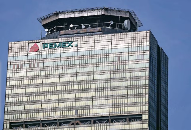 Paquete Económico 2026 asigna mega presupuesto para Pemex; es un aumento en términos reales del 7% Paquete Económico 2026 asigna mega presupuesto para Pemex; es un aumento en términos reales del 7%