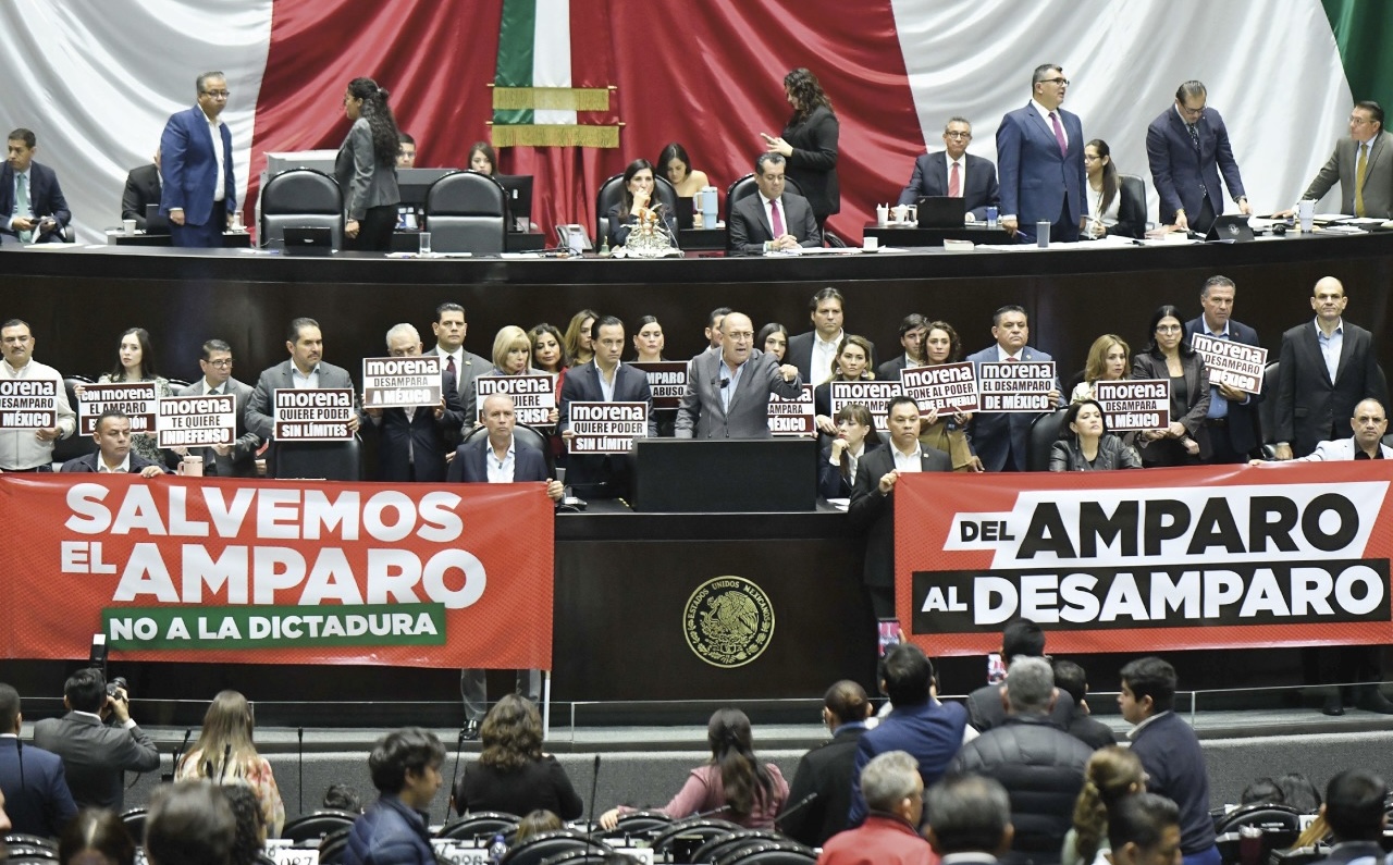 Morena impone madruguete y revive retroactividad en Ley de Amparo, vulnerando la Constitución y debilitando la justicia mexicana Morena impone madruguete y revive retroactividad en Ley de Amparo, vulnerando la Constitución y debilitando la justicia mexicana