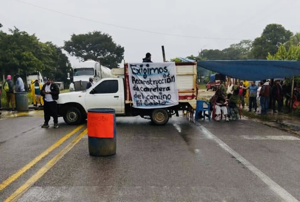 Bloqueo en la Transístmica cumple 24 horas; comunidades exigen atención urgente a daños viales y fallas eléctricas Bloqueo en la Transístmica cumple 24 horas; comunidades exigen atención urgente a daños viales y fallas eléctricas