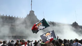 Marcha nacional de la ‘Generación Z’ desemboca en disturbios frente a Palacio Nacional: ni heridos graves ni detenidos Marcha nacional de la ‘Generación Z’ desemboca en disturbios frente a Palacio Nacional: ni heridos graves ni detenidos