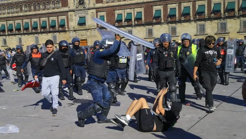 ONU exige a México frenar represión, investigar infiltrados y garantizar derechos humanos tras violencia en marcha de la Gen Z ONU exige a México frenar represión, investigar infiltrados y garantizar derechos humanos tras violencia en marcha de la Gen Z