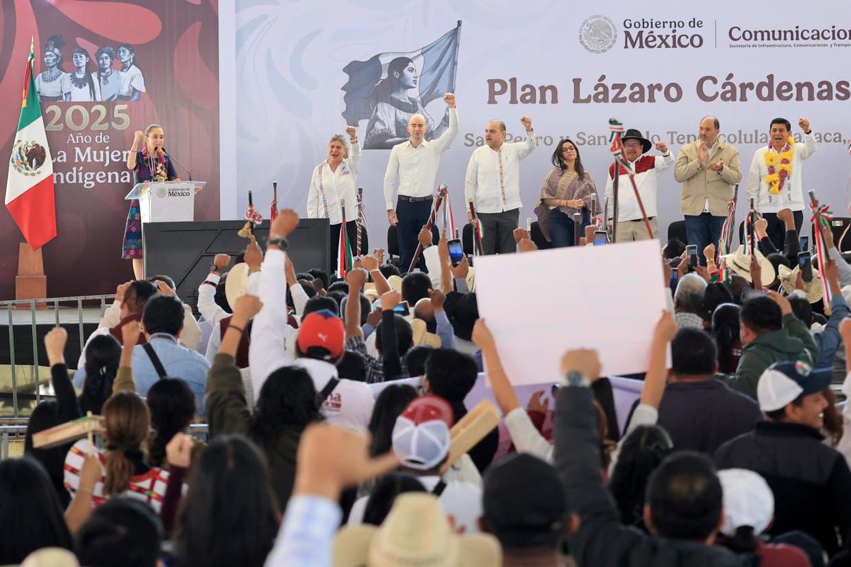 Sheinbaum enfrenta abucheos y protestas en Oaxaca mientras maestros y ciudadanos exhiben rechazo abierto a su gobierno Sheinbaum enfrenta abucheos y protestas en Oaxaca mientras maestros y ciudadanos exhiben rechazo abierto a su gobierno