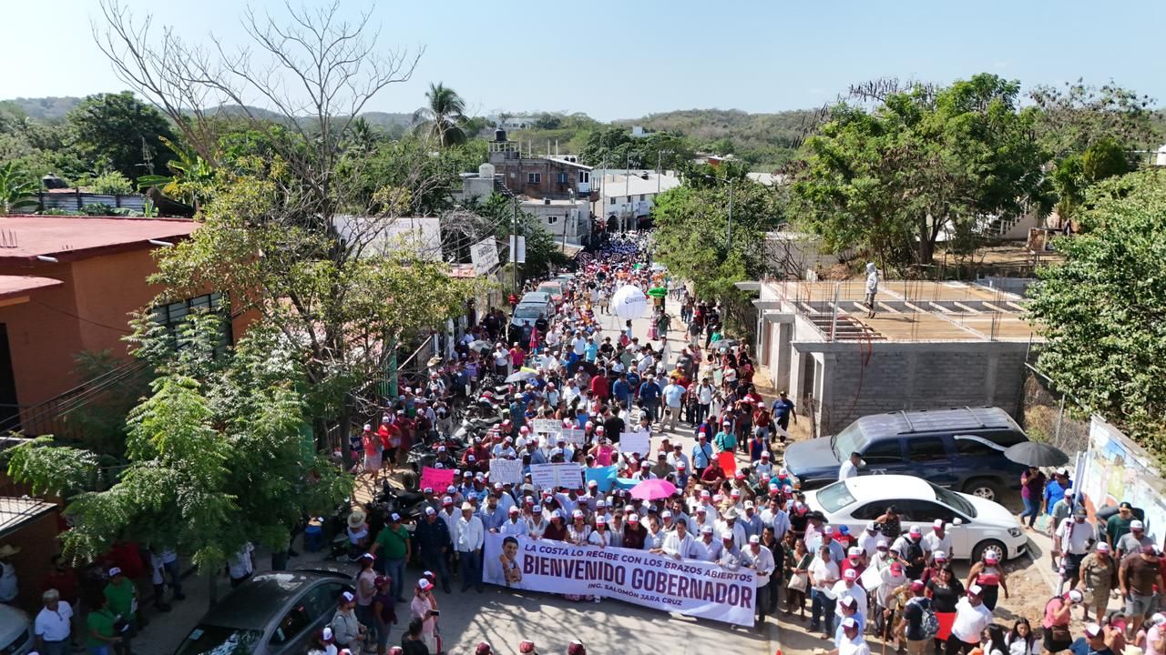 Dispendio y acarreo en Pochutla: Ayuntamiento y Saymi se unieron para aplaudir a Jara, rumbo al 2028
