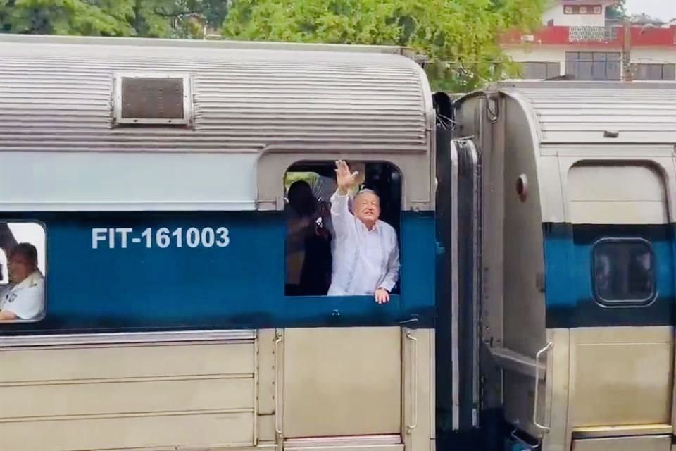 Gobierno de AMLO compró trenes chatarra en el extranjero y los operó en el Istmo, pese a riesgo mortal Gobierno de AMLO compró trenes chatarra en el extranjero y los operó en el Istmo, pese a riesgo mortal