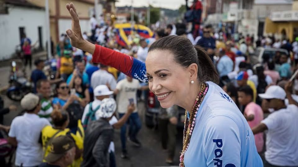 María Corina Machado anuncia el inicio de la transición democrática en Venezuela tras procesamiento de Nicolás Maduro