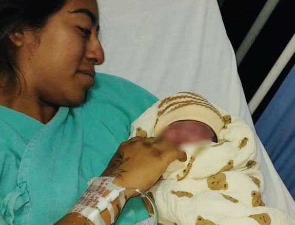 Esta madrugada, #Oaxaca recibió con alegría al primer bebé nacido en 2026 en su territorio; fue en Salina Cruz
