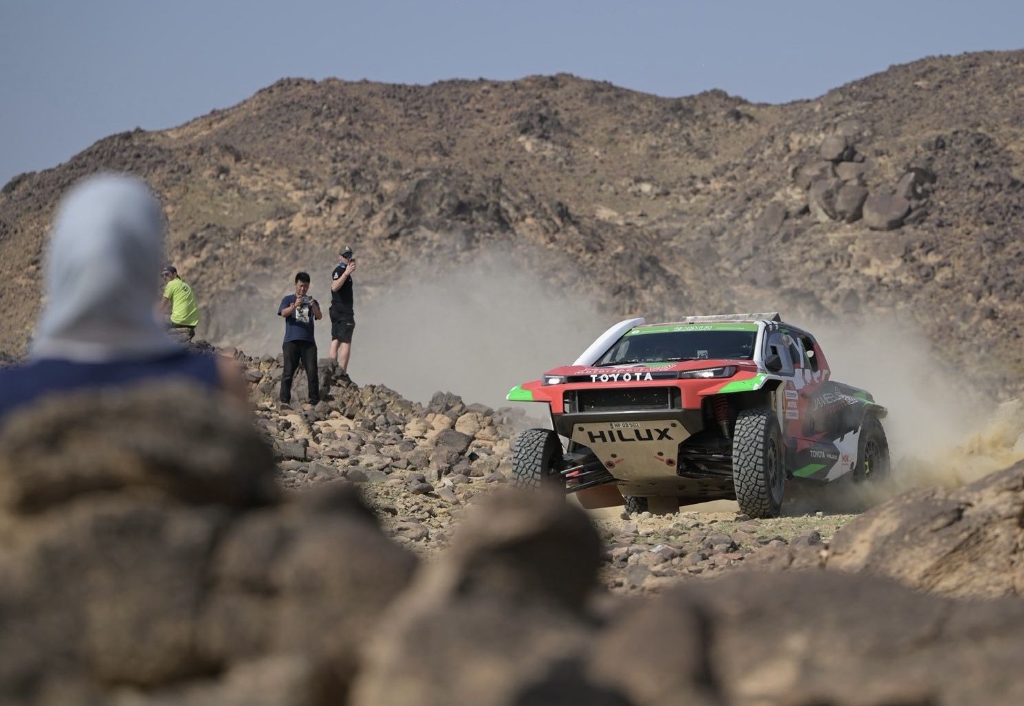 Lategan y Schareina dominan Etapa 4 del Dakar 2026 en exigente maratón saudí sin asistencia externa Lategan y Schareina dominan Etapa 4 del Dakar 2026 en exigente maratón saudí sin asistencia externa