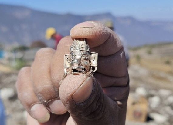 INAH investiga autenticidad de presuntas piezas prehispánicas halladas en San Pedro Jaltepetongo, Oaxaca, tras difusión en redes