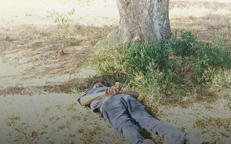 Hallan cuerpo de hombre maniatado y ejecutado de un balazo en la cabeza sobre la carretera vieja a Zaachila