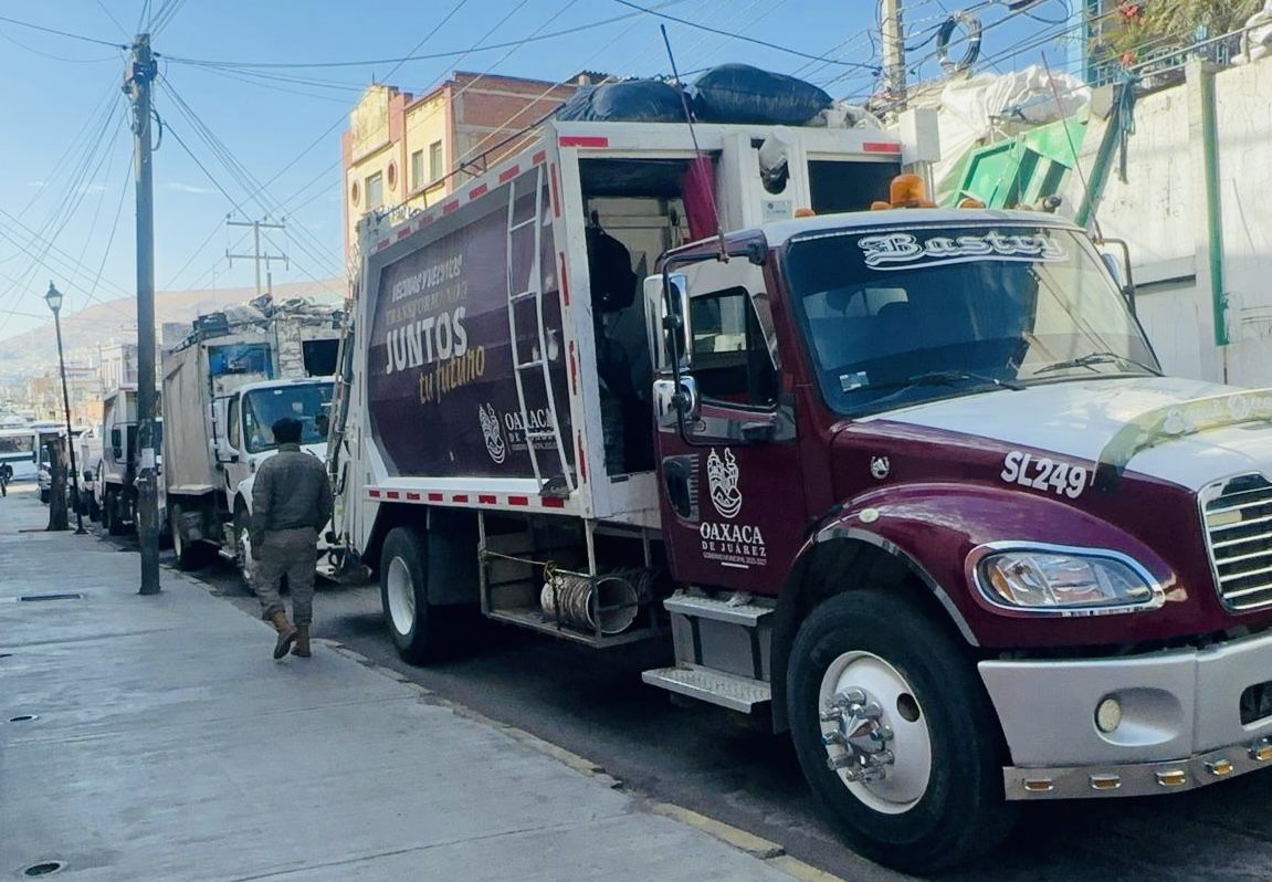 Paro de limpia exhibe crisis municipal y descontento ciudadano contra Raymundo Chagoya en Oaxaca de Juárez