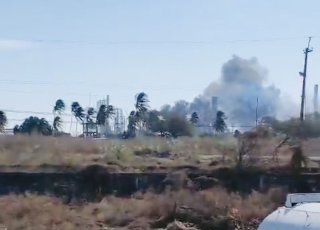 Falla en calentador genera alarma y humo visible en refinería Antonio Dovalí Jaime, de Salina Cruz, #Oaxaca
