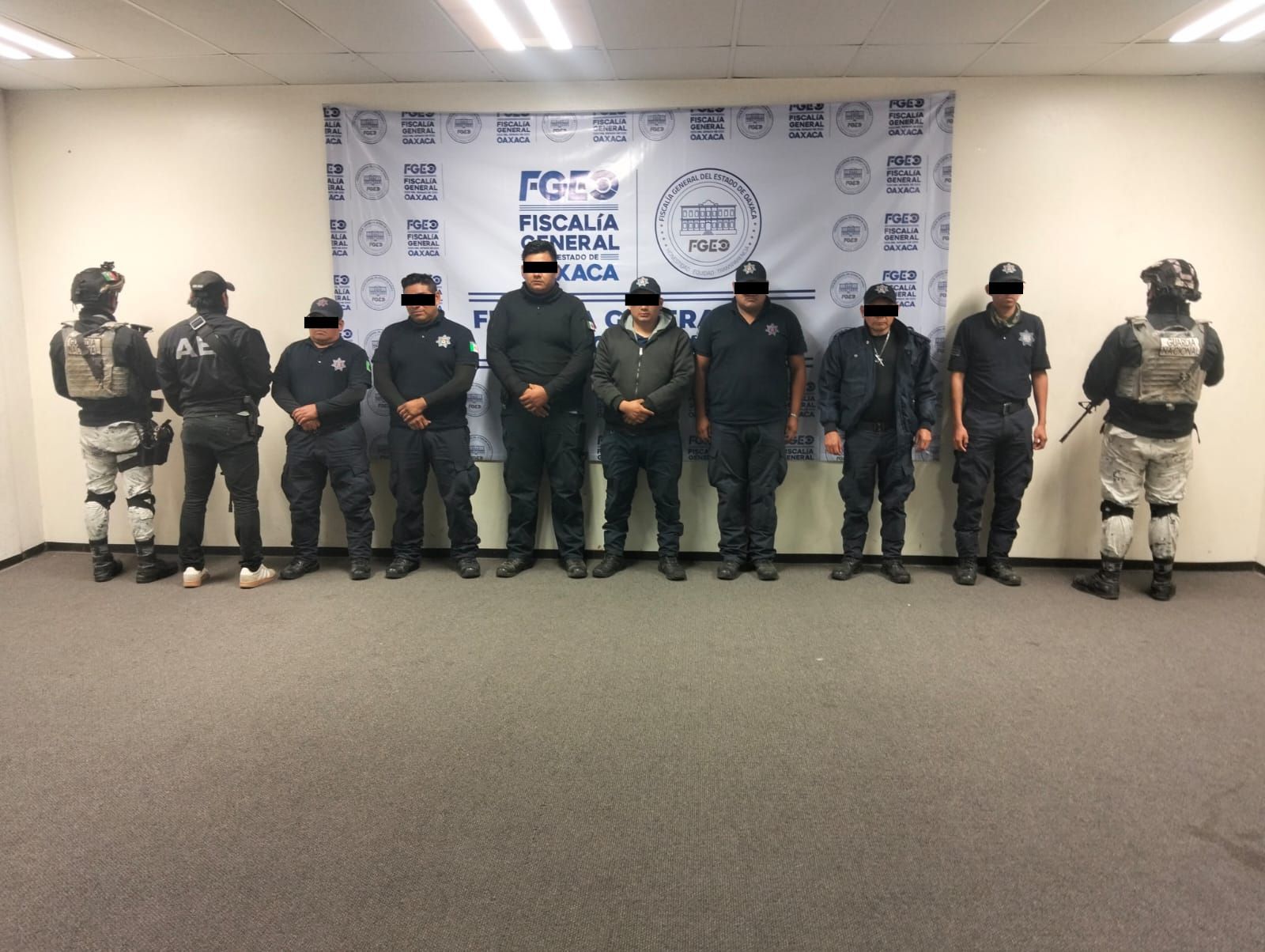 Fiscalía de #Oaxaca detiene a siete policías municipales de Panixtlahuaca por la muerte de un niño de 10 años
